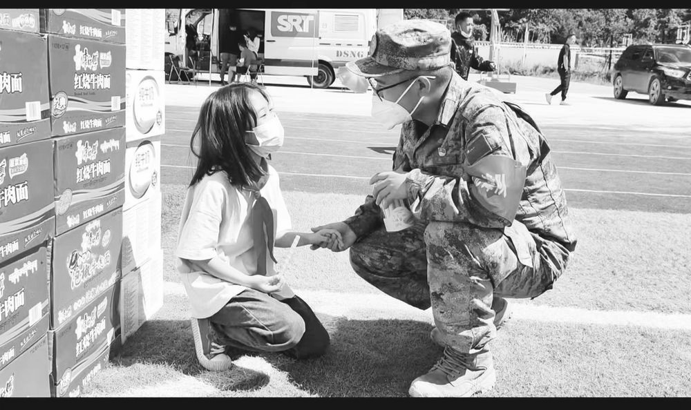 解放軍官兵_副本.jpg 解放軍官兵_副本.jpg